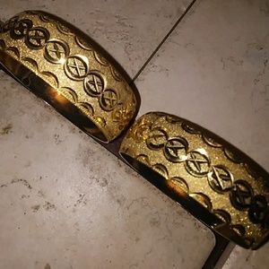 Brilliant brass alloy bangles